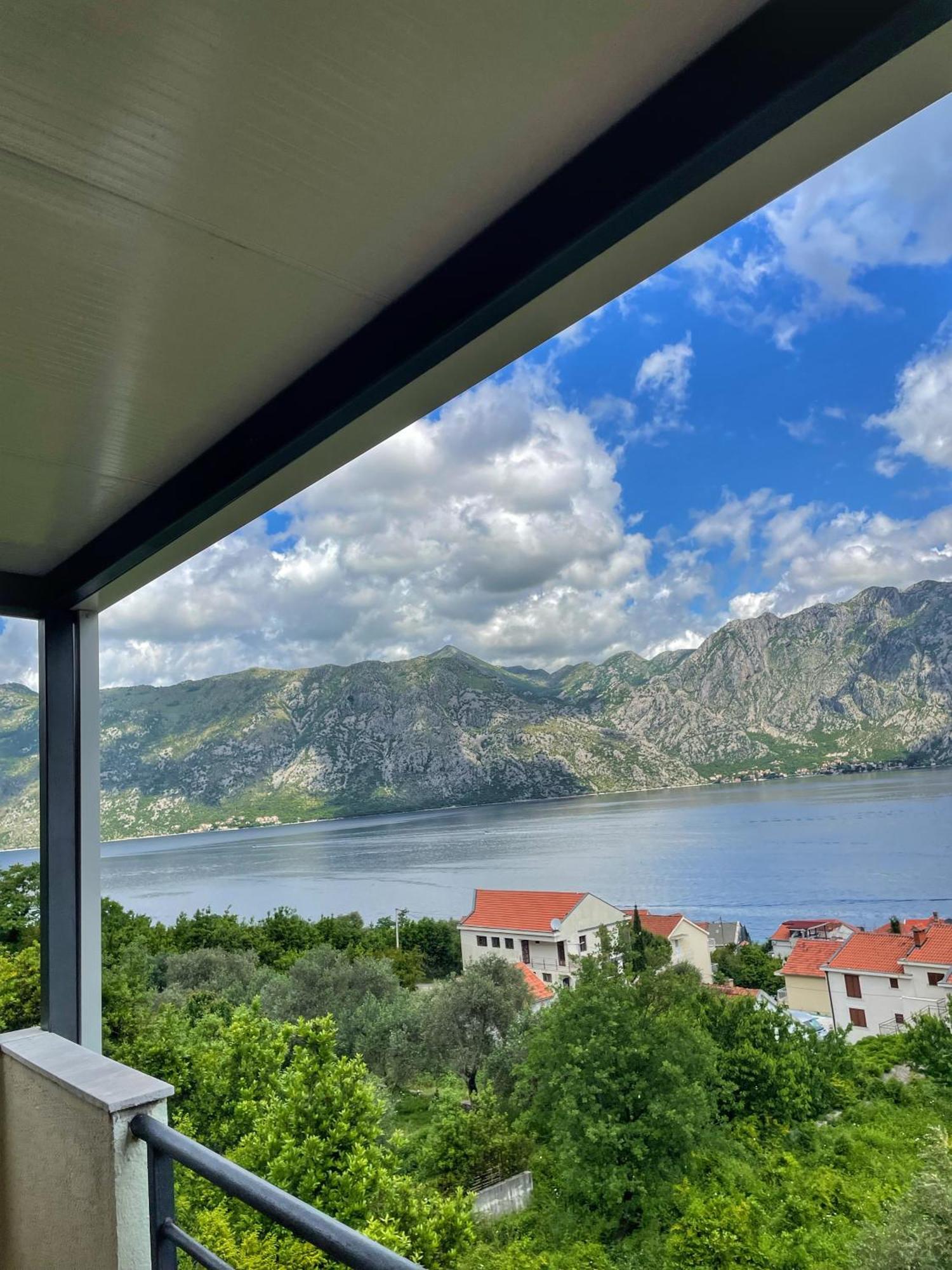 Apartments Krivokapic Prcanj With Bay View Kotor Exterior photo